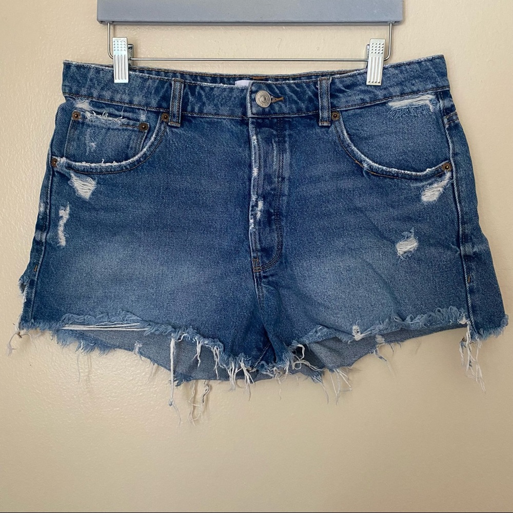 Zara Denim Distressed Raw Hem Buttonfly Jean Shorts